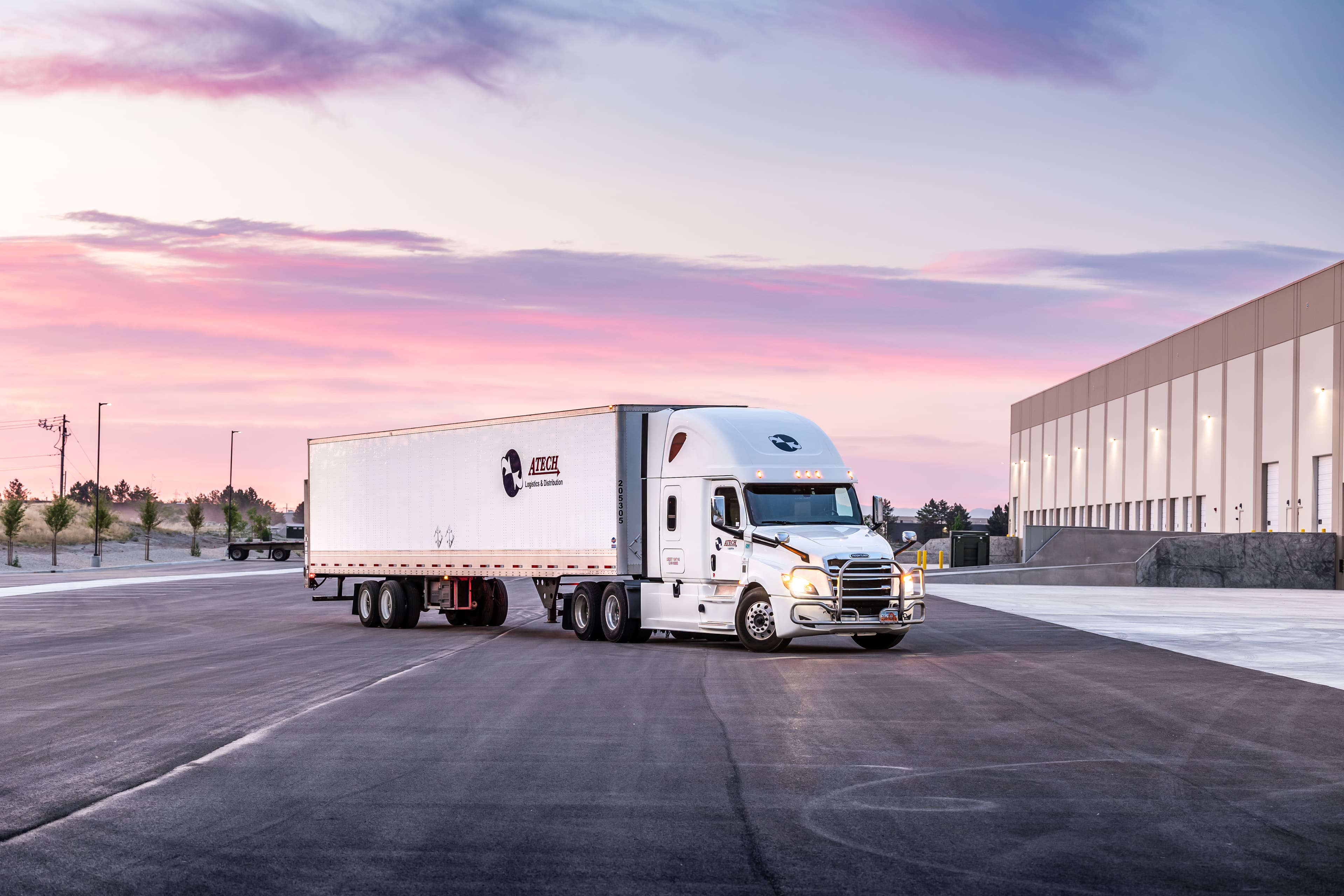 The Western U.S. Density Advantage: Why Regional Structure Improves Freight Performance